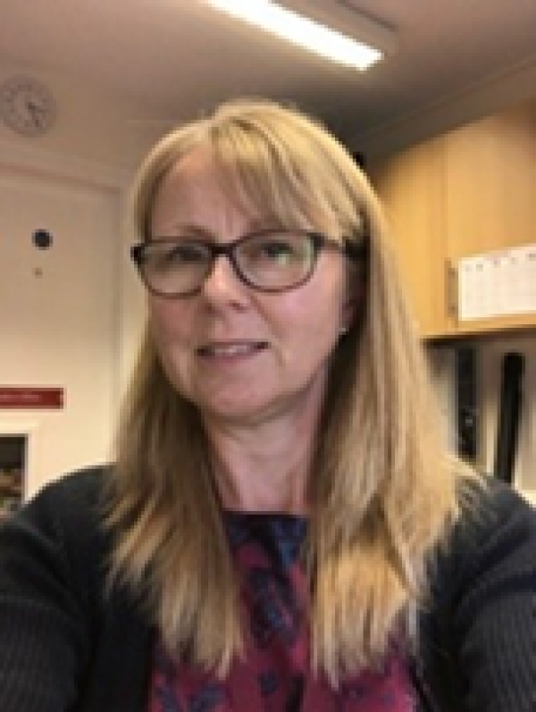 Mrs Joanne Knowles Image