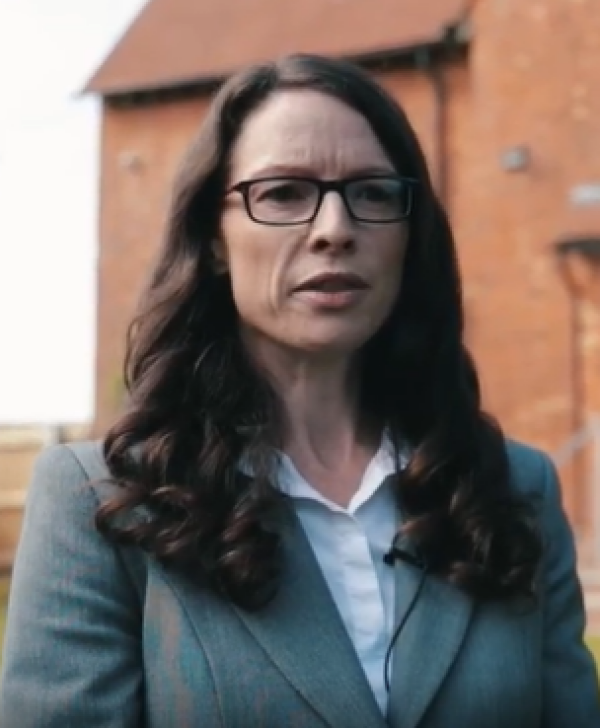 Mrs Jacqui Brooks BA (QTS) MA, NPQH Image